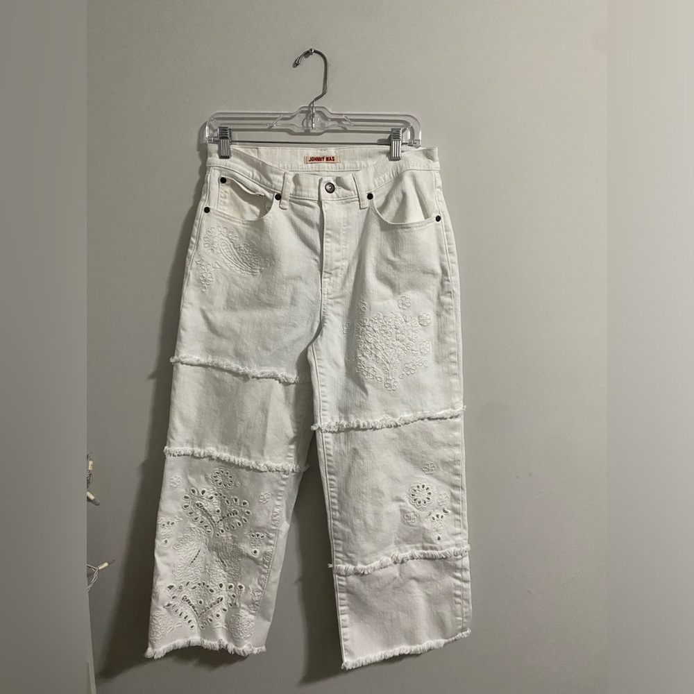 Johnny was white capris